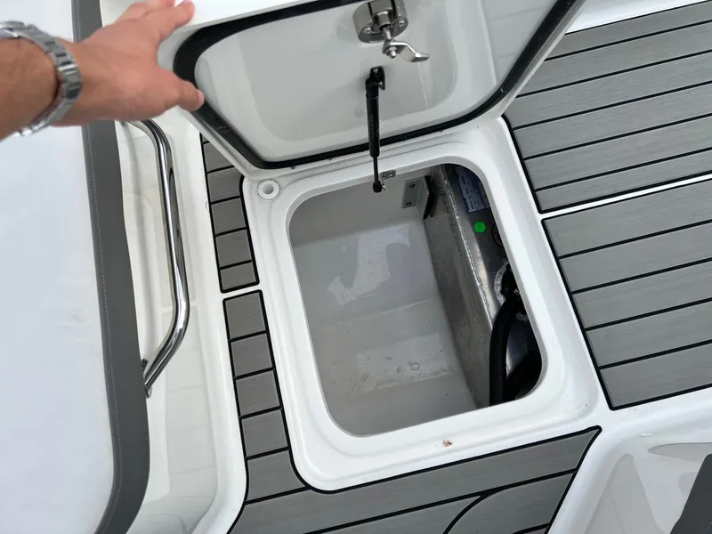 Slide: The Image of Sea Ray 2026 - 35