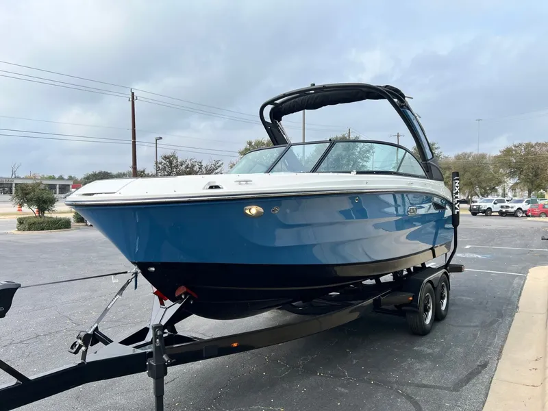 Slide: The Image of Sea Ray 2026 - 9