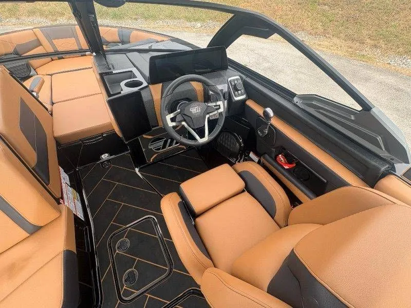 Slide: The Image of Malibu Wakesetter 23 LSV 2026 - 16