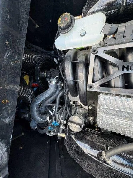 Slide: The Image of Malibu Wakesetter 23 LSV 2026 - 30