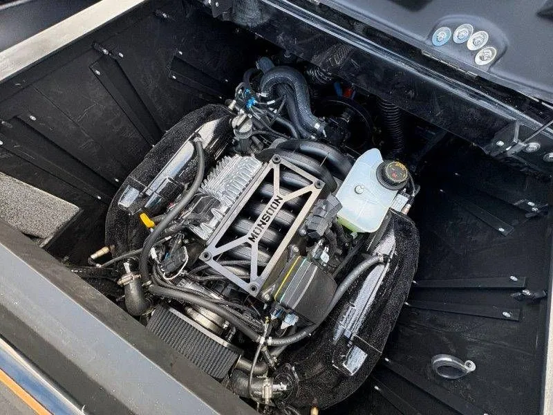 Slide: The Image of Malibu Wakesetter 23 LSV 2026 - 31