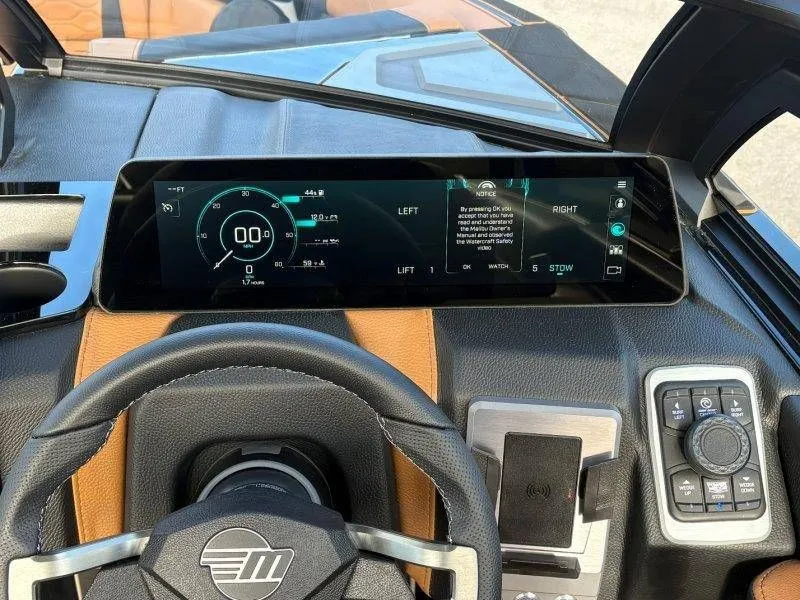 Slide: The Image of Malibu Wakesetter 23 LSV 2026 - 43