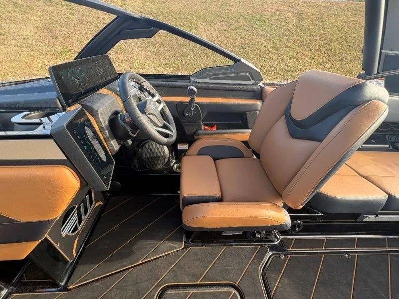 Slide: The Image of Malibu Wakesetter 23 LSV 2026 - 44