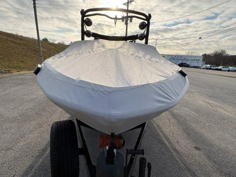 Slide: The Image of Malibu Wakesetter 23 LSV 2026 - 49