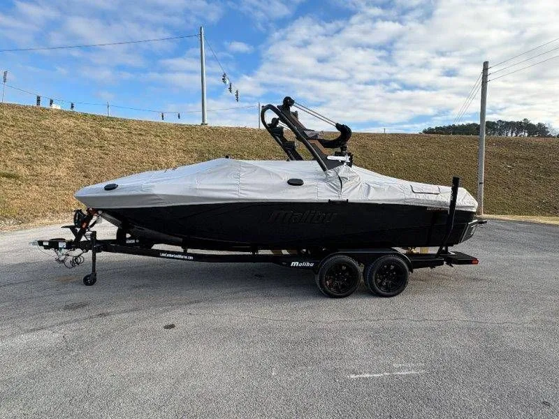 Slide: The Image of Malibu Wakesetter 23 LSV 2026 - 52
