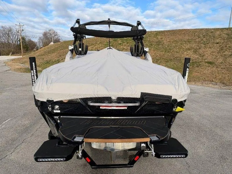 Slide: The Image of Malibu Wakesetter 23 LSV 2026 - 53