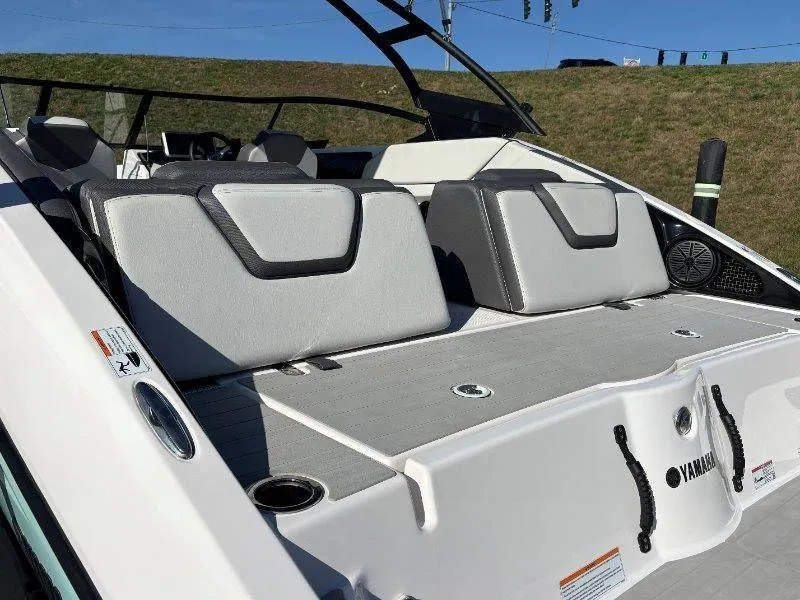 Slide: The Image of Yamaha AR250 2024 - 13