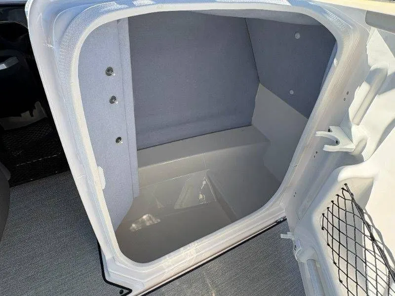 Slide: The Image of Yamaha AR250 2024 - 17