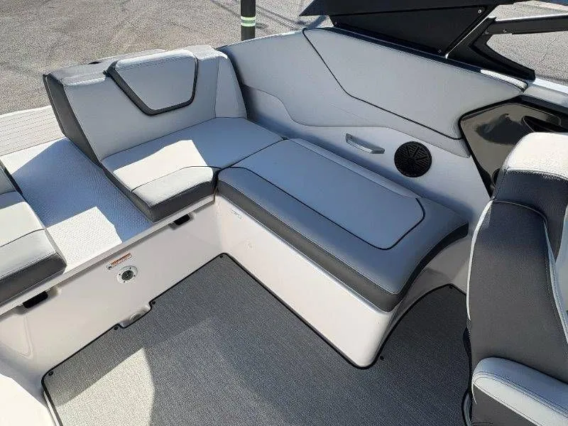 Slide: The Image of Yamaha AR250 2024 - 28