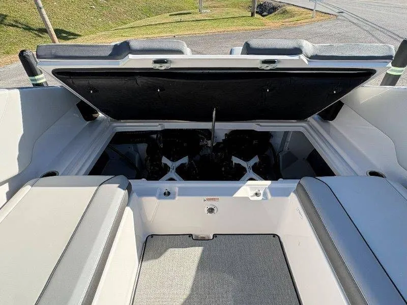 Slide: The Image of Yamaha AR250 2024 - 33