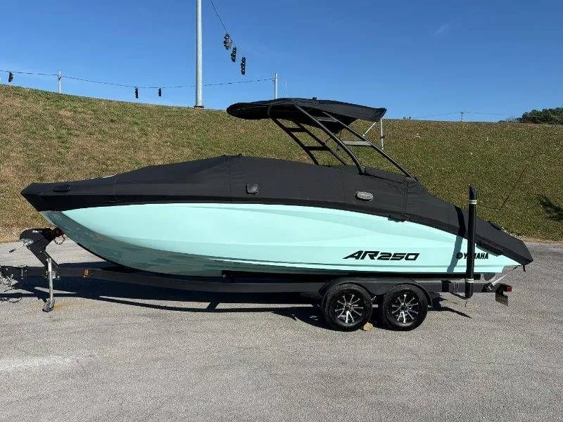 Slide: The Image of Yamaha AR250 2024 - 37