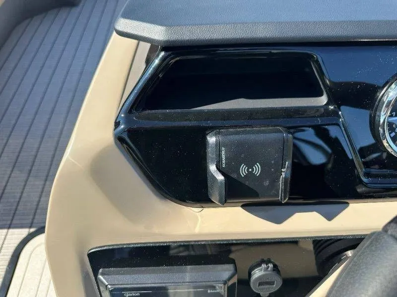 Slide: The Image of Viaggio Lago V22C 2026 - 22