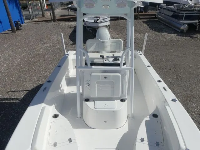 Slide: The Image of Sea Pro 202 Center Console 2026 - 14