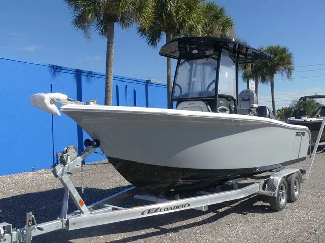The Image of Sea Pro 222 Center Console 2026 - 1