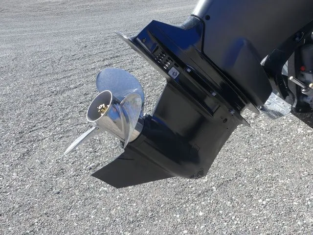 Slide: The Image of Sea Pro 222 Center Console 2026 - 12