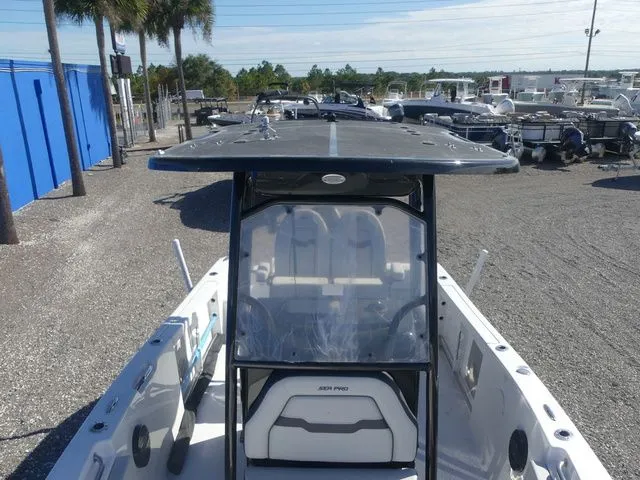 Slide: The Image of Sea Pro 222 Center Console 2026 - 15