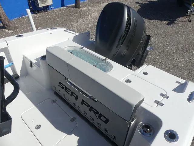 Slide: The Image of Sea Pro 222 Center Console 2026 - 21