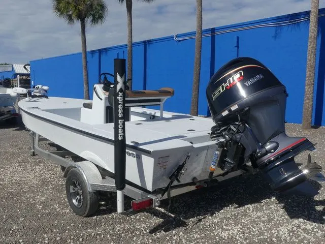 Slide: The Image of Xpress Skiff 185 2026 - 6