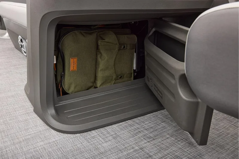 Slide: The Image of Sun Tracker Sportfish 24 XP3 2026 - 58