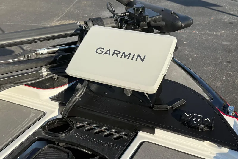 Slide: The Image of Garmin device on 2026 Nitro Z21 XL Pro boat dashboard, featuring advanced navigation technology. - 86