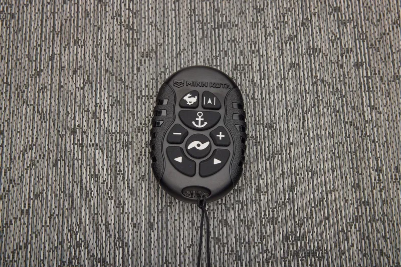 Slide: The Image of Sun Tracker Fishin' Barge 22 XP3 2026 - 32