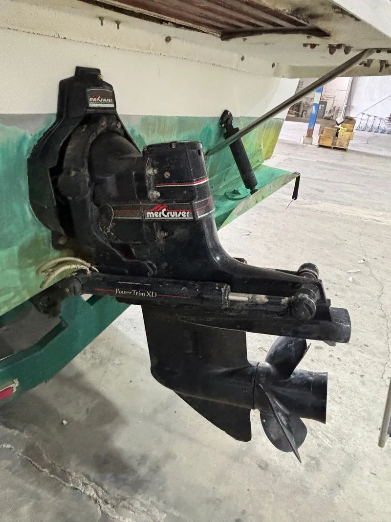 Slide: The Image of Sea Ray 300 Sundancer 1989 - 9