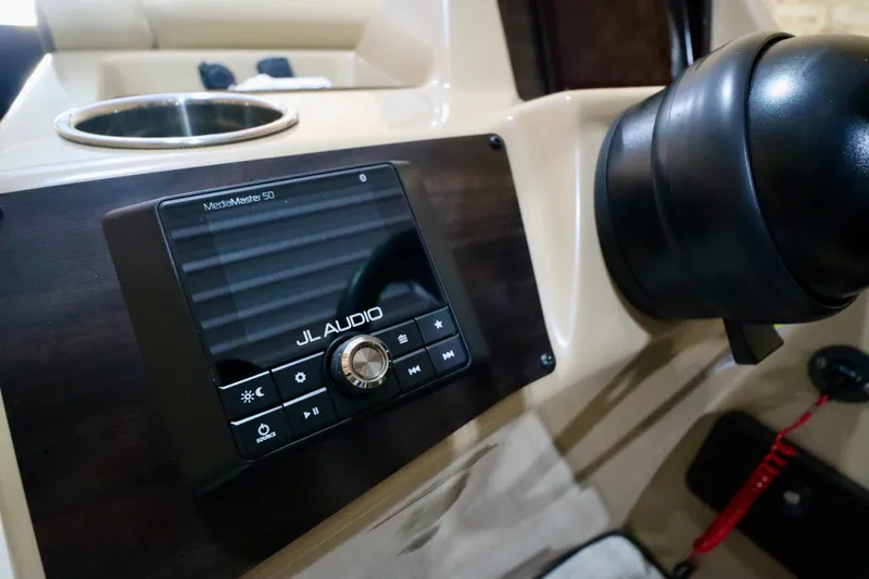 Slide: The Image of Harris Sunliner 230 2023 - 22