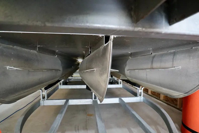 Slide: The Image of Harris Sunliner 230 2023 - 25