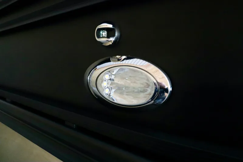 Slide: The Image of Harris Sunliner 230 2023 - 26