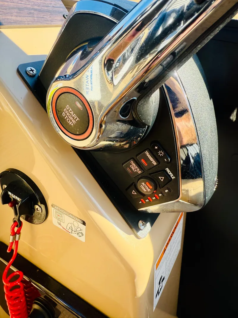 Slide: The Image of Harris Sunliner 230 2023 - 5