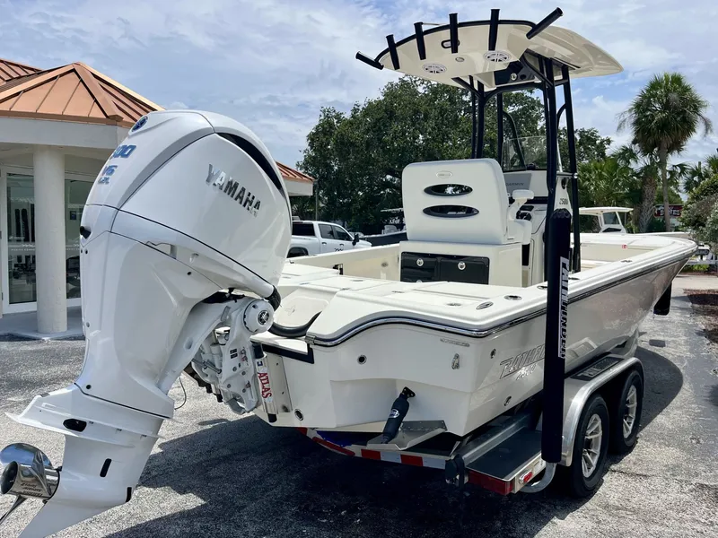 Slide: The Image of Pathfinder 2500 Hybrid 2026 - 6