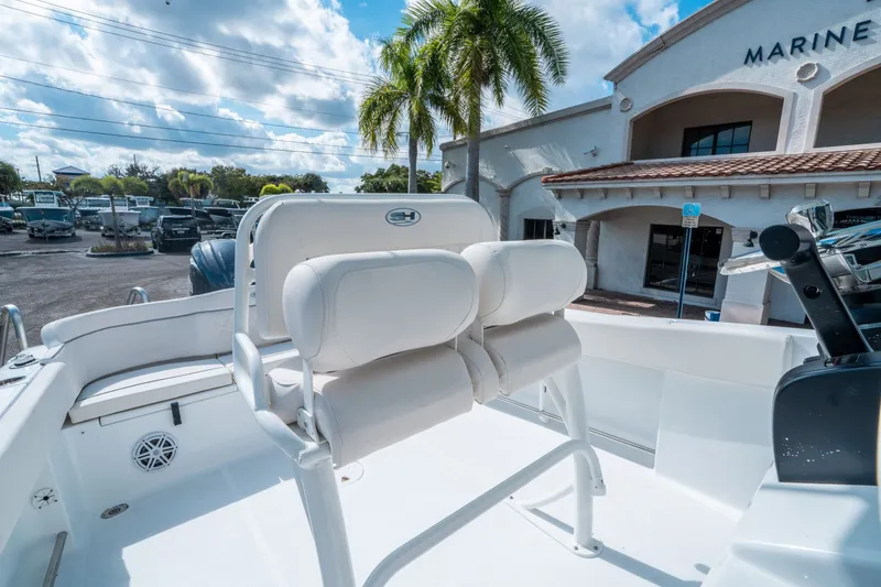 Slide: The Image of Sea Hunt Ultra 234 2026 - 15