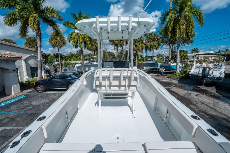 Slide: The Image of Sea Hunt Ultra 234 2026 - 9