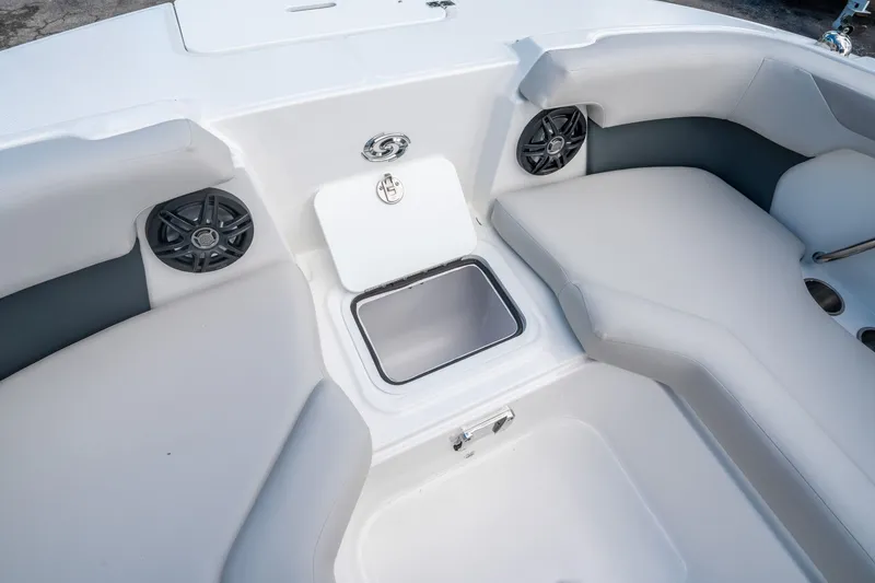 Slide: The Image of Hurricane SunDeck 2050 OB 2026 - 21