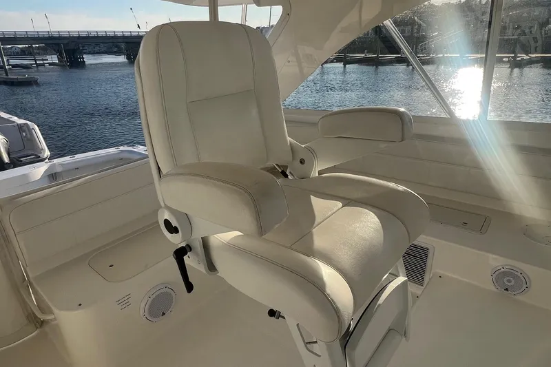 Slide: The Image of Cabo 44 Hardtop Express 2012 - 12