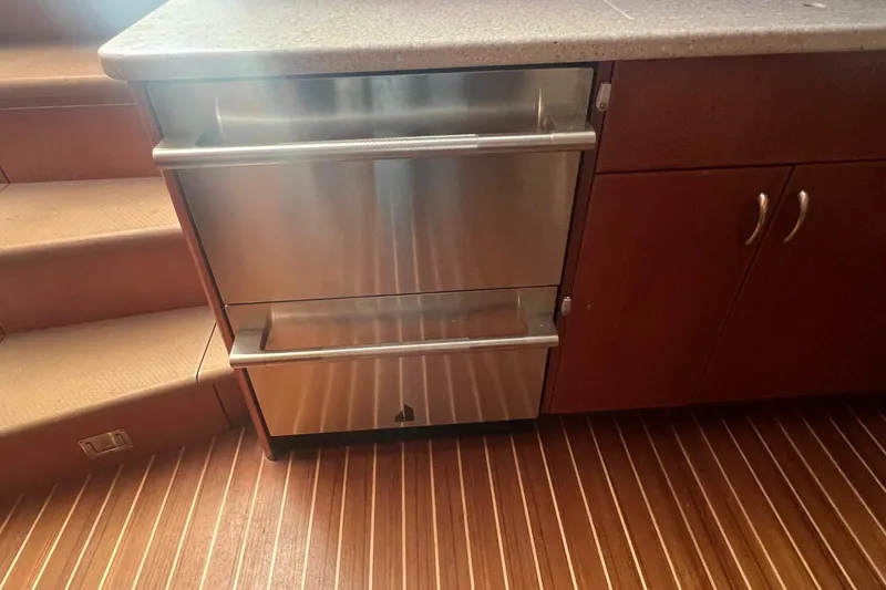 Slide: The Image of Cabo 44 Hardtop Express 2012 - 20