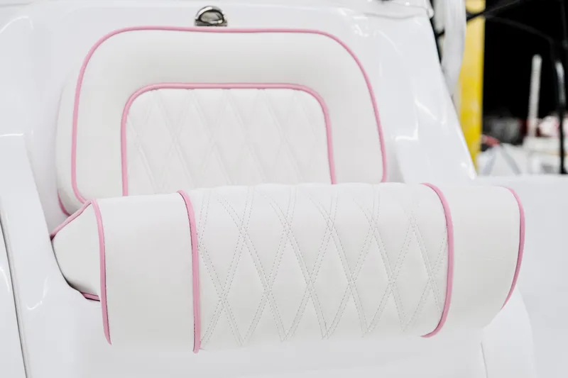 Slide: The Image of White and pink diamond-stitched seat of 2026 ALK2 Powerboats 18 CRS. - 6