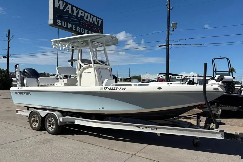 The Image of 2023 Skeeter SX2550 Family boat on trailer at Waypoint Marine Supercenter. - 0