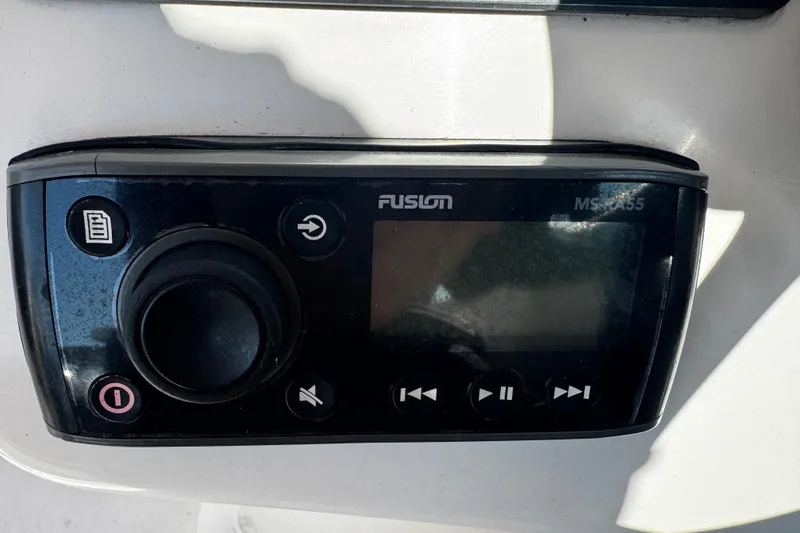 Slide: The Image of Fusion MS-RA55 stereo system on 2021 Hurricane SunDeck 2200 DC OB boat. - 22