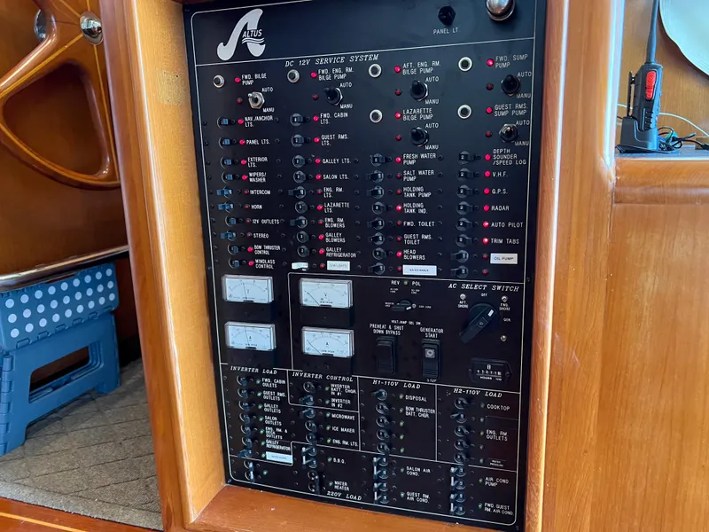 Slide: The Image of Electrical control panel on a 2004 Ocean Alexander Atlus 48 yacht. - 31