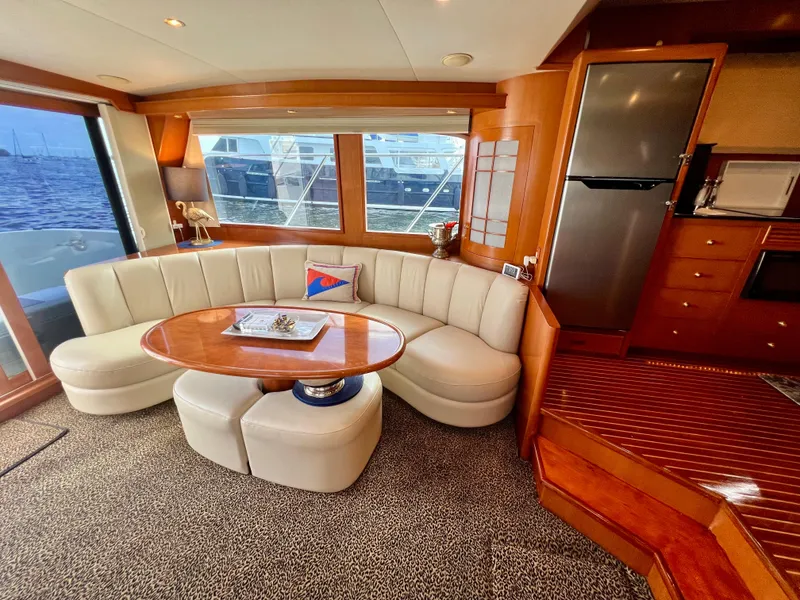 Slide: The Image of Salon Couch - 10