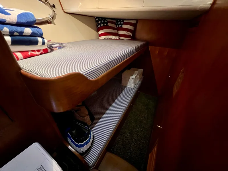 Slide: The Image of 3rd Guest Stateroom - 27