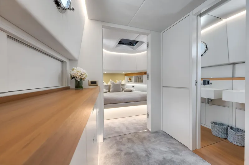 Slide: The Image of Alen Alen 55 2021 - 51