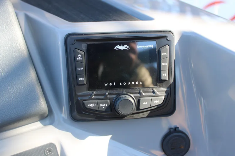 Slide: The Image of 2026 Starcraft SLS 3 RL boat audio system with Wet Sounds display. - 19