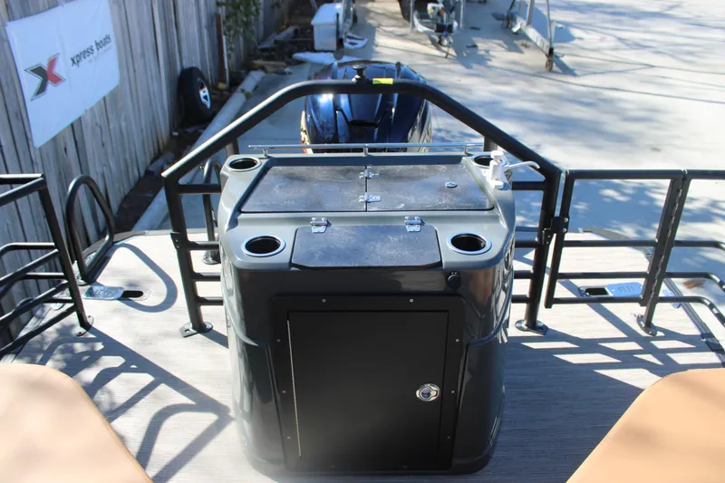 Slide: The Image of 2026 Starcraft SLS 3 RL boat deck with storage and cup holders. - 7