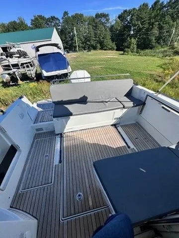 Slide: The Image of Beneteau Antares 8 2023 - 5