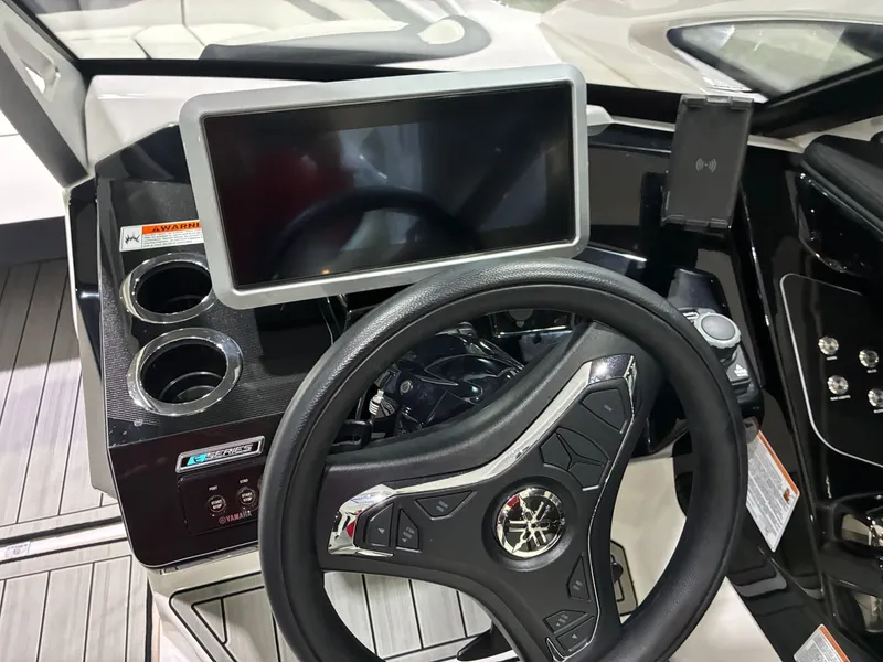 Slide: The Image of Yamaha 275SD 2024 - 13