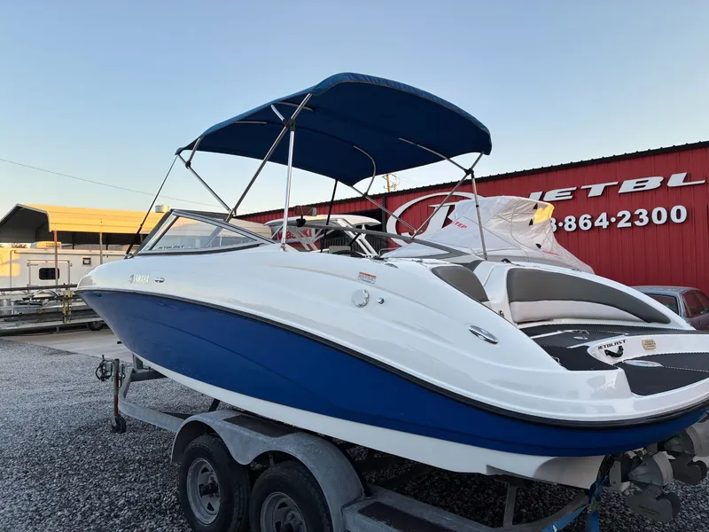 Slide: The Image of Yamaha SX210 2009 - 6