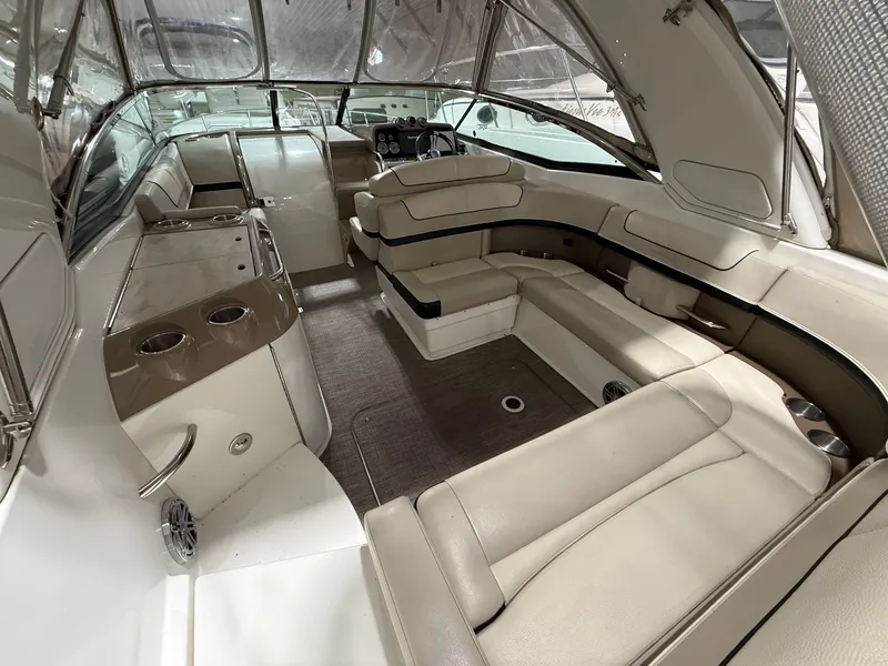 Slide: The Image of Interior of a 2015 Formula 310 Sun Sport boat, luxurious design. - 17