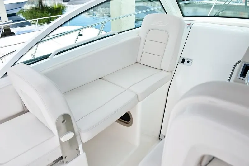Slide: The Image of 2023-Boston-Whaler-285-Conquest-MarineMax - 10